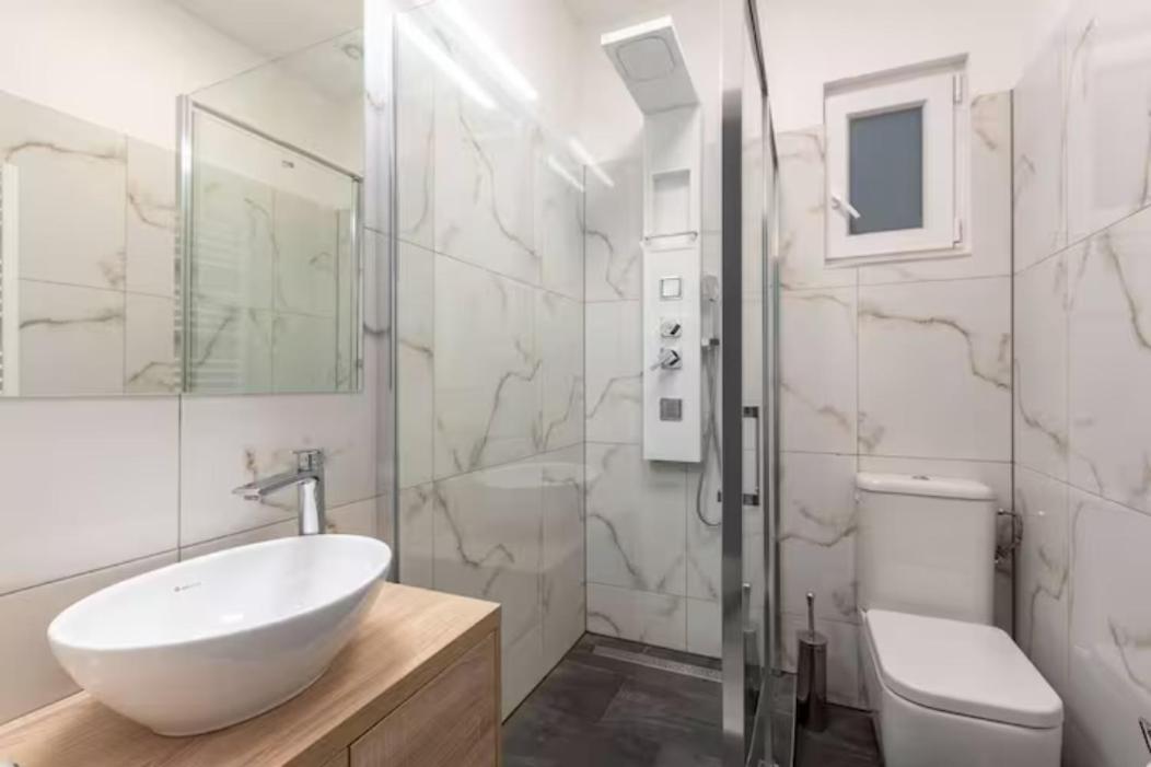 Luxurious Studio Located In The Heart Of Boedapest Buitenkant foto